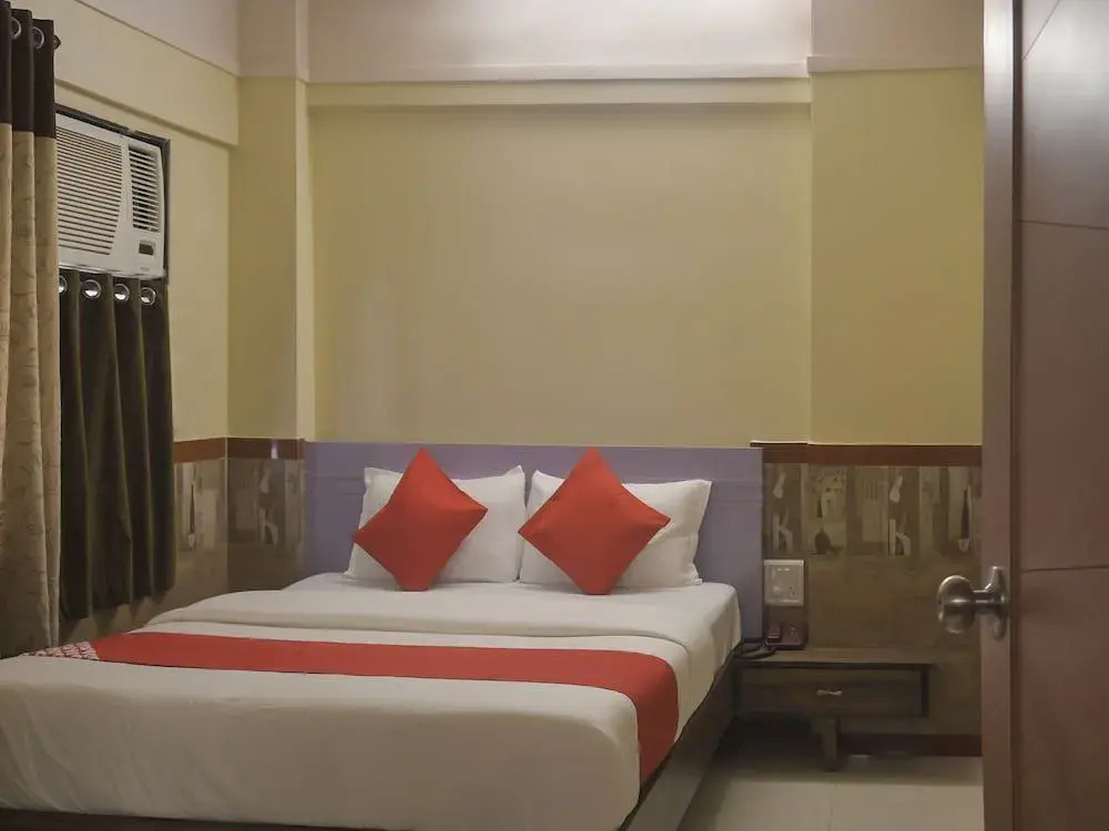 OYO 18615 Jaya Mahal