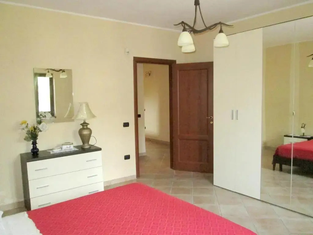 Apartment with 3 bedrooms in Lago with shared pool and WiFi 450 m from the beach