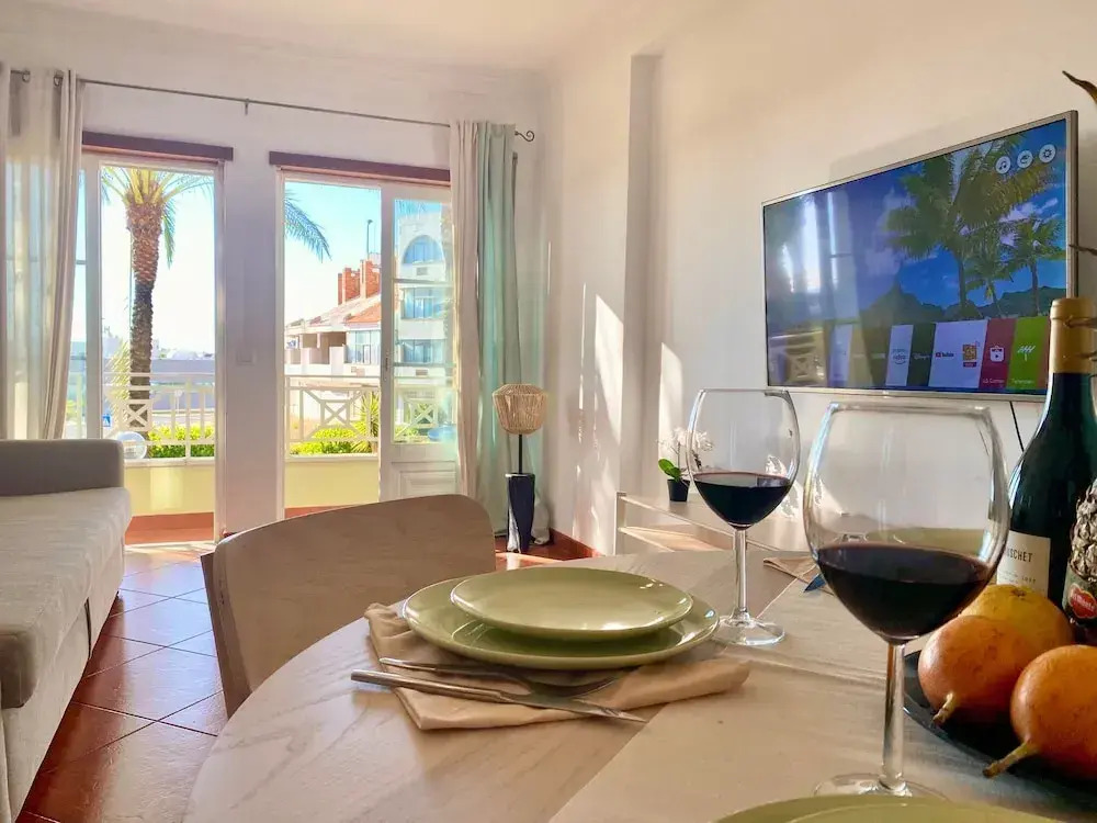 BnB Homes Apartment With Cory Terrace 2 Pools