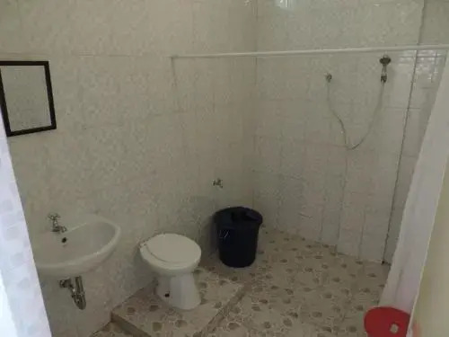 Riverside Guesthouse and Treks