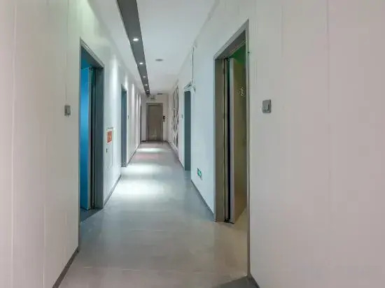 Zhiling Homestay (Five Star Street City Center)