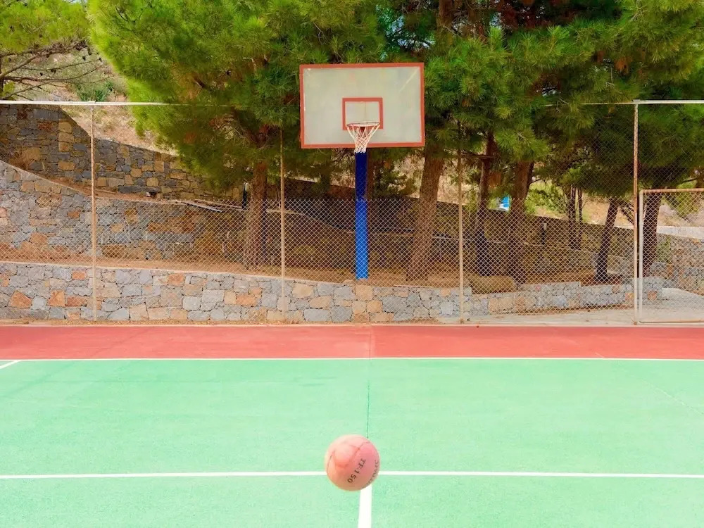 Beautiful Villa With Pool and Tennis Court at Agia Pelagia NW