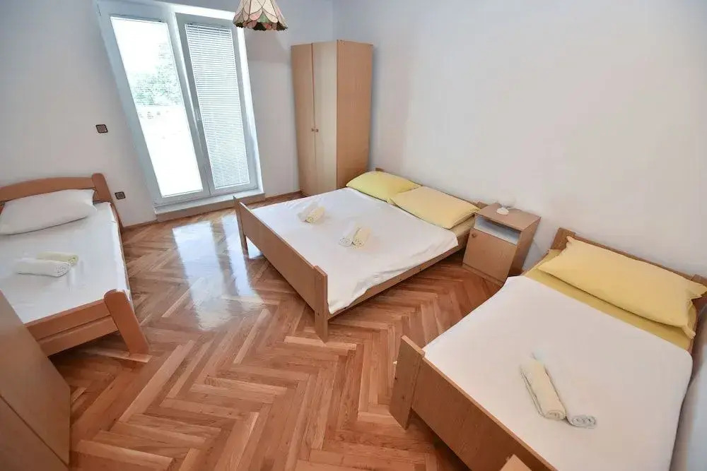 Apartments Zeno