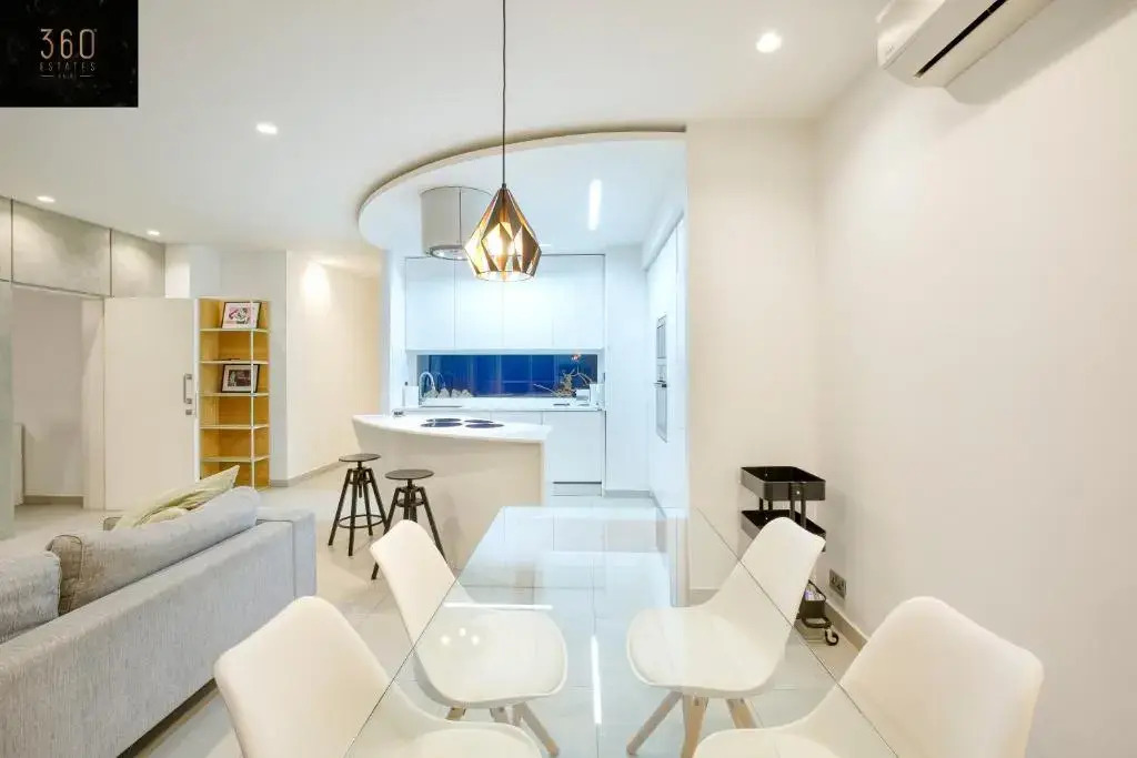 Green Oasis: Home with Breathtaking View w/parking by 360 Estates