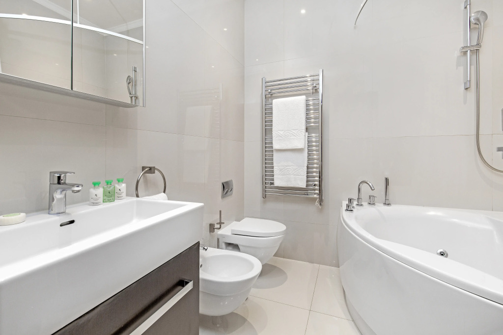 130 Queens Gate Apartments