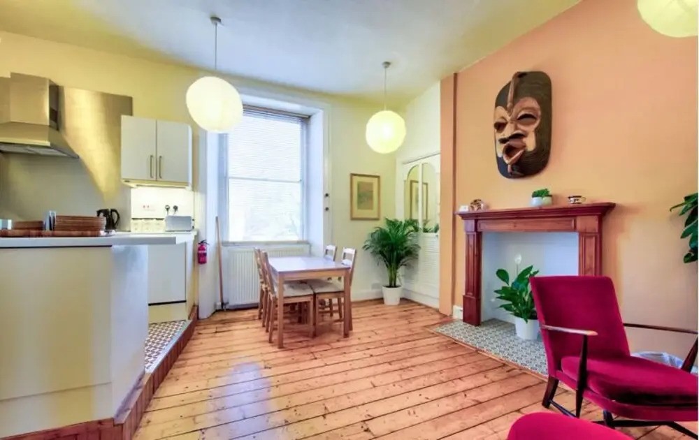 5 Star Old Town Apartment