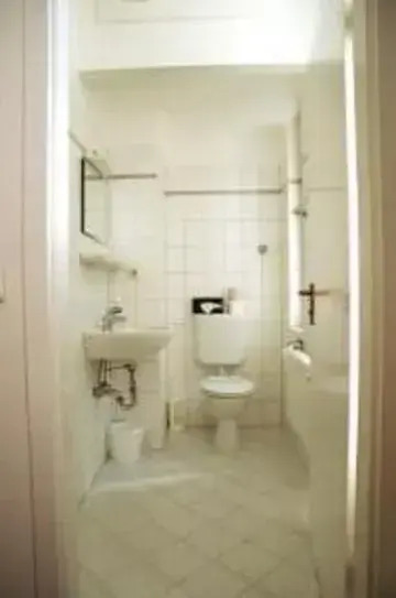 Arta Lenz Hotel