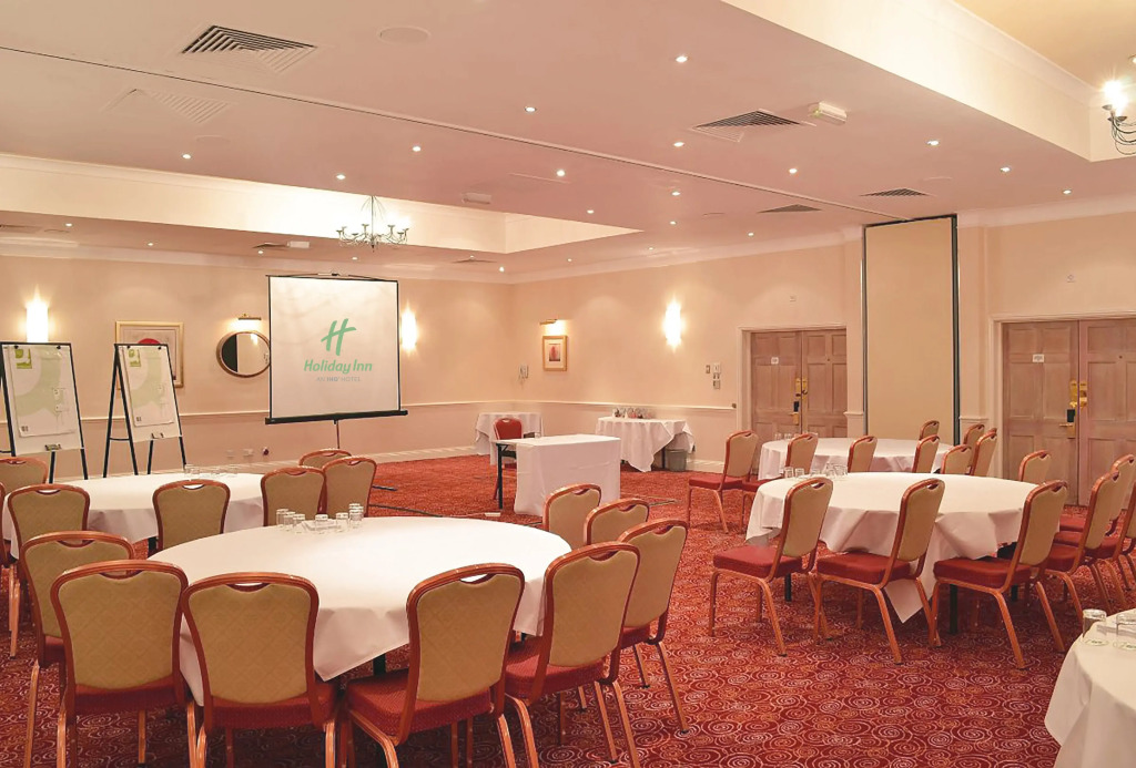 Holiday Inn Reading West by IHG