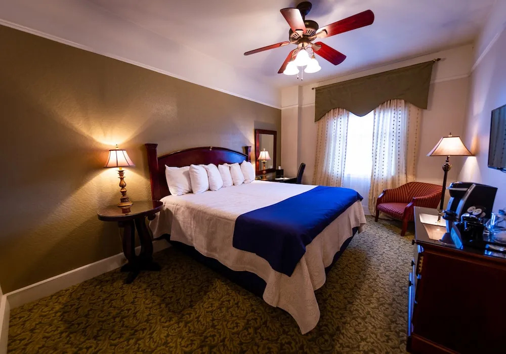 The Hotel Paisano