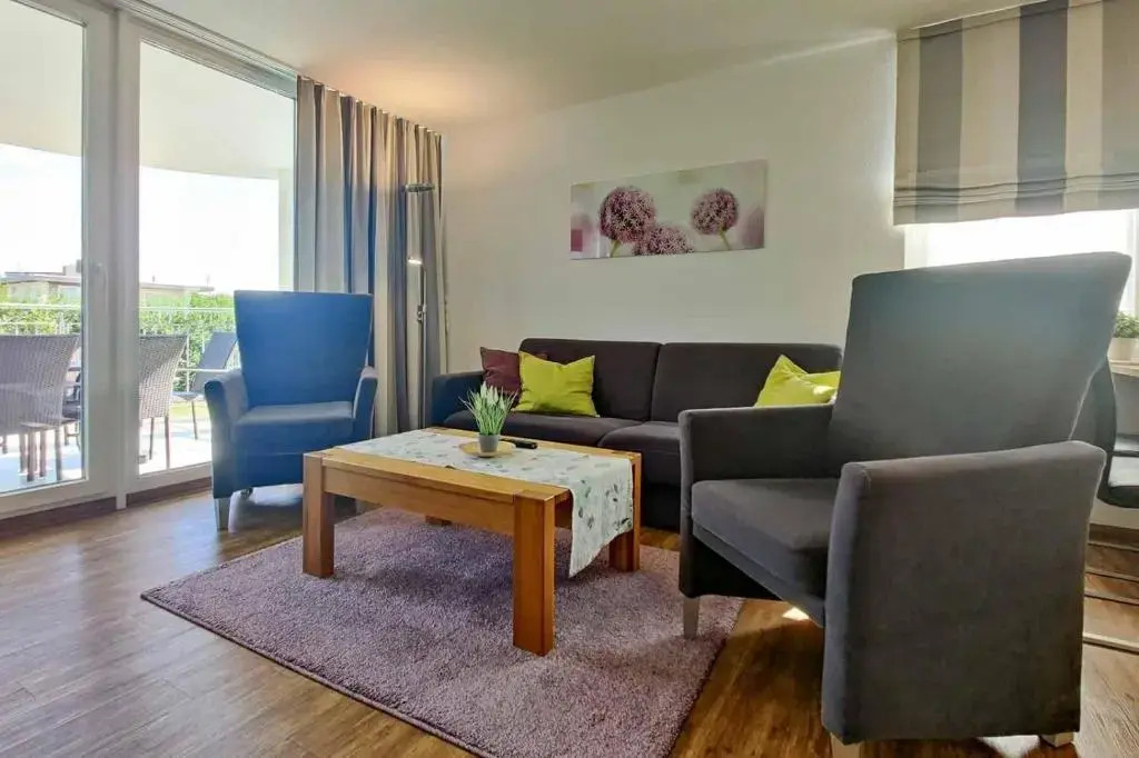 Ferienwohnung-308-Hohe-Lith-Duhnen-mit-eigenem-Strandkorb-am-Strand