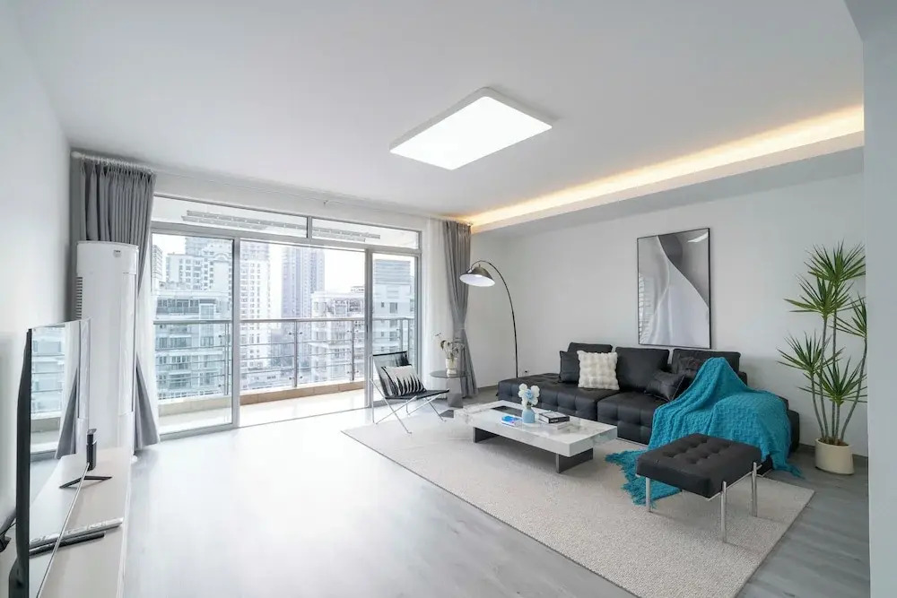 Tyms 3BR 2BA Apt near Xujiahui Metro
