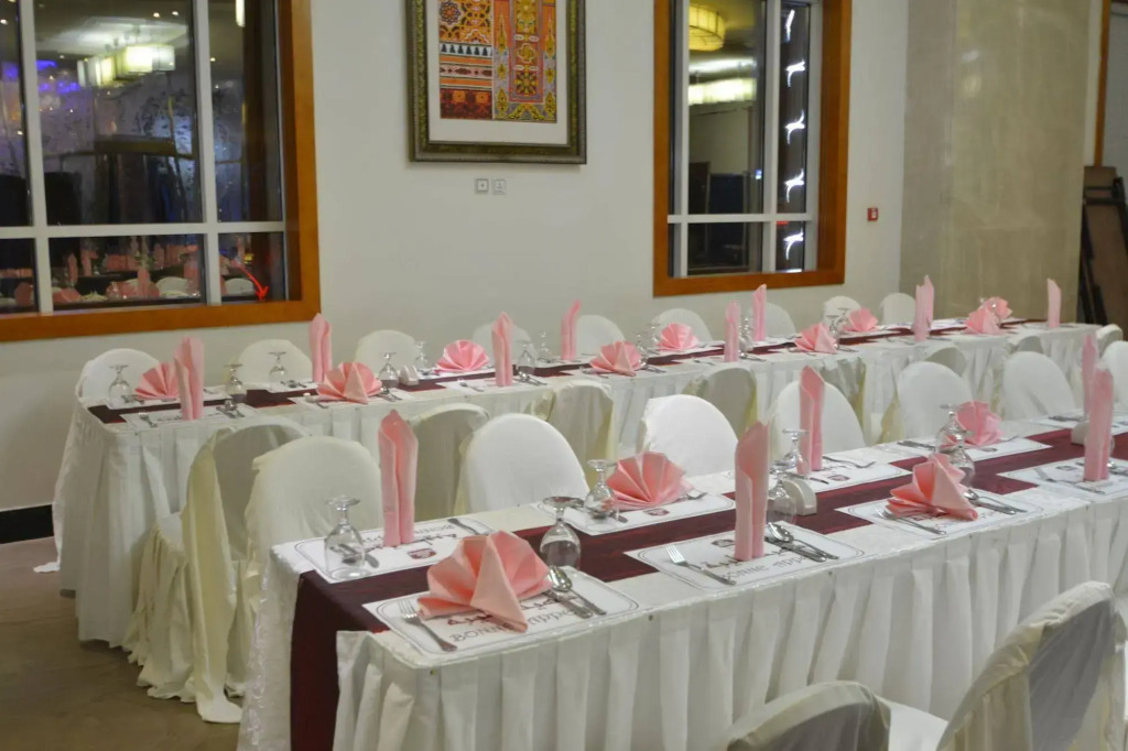 Sunday Hotel Kingdom Towers Formerly Warwick Al Dabab Hotel