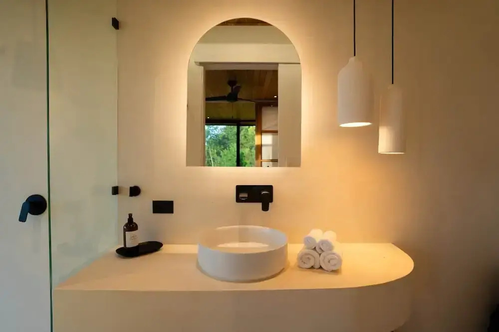 Chic 1BR Escape Breathtaking Balcony Views