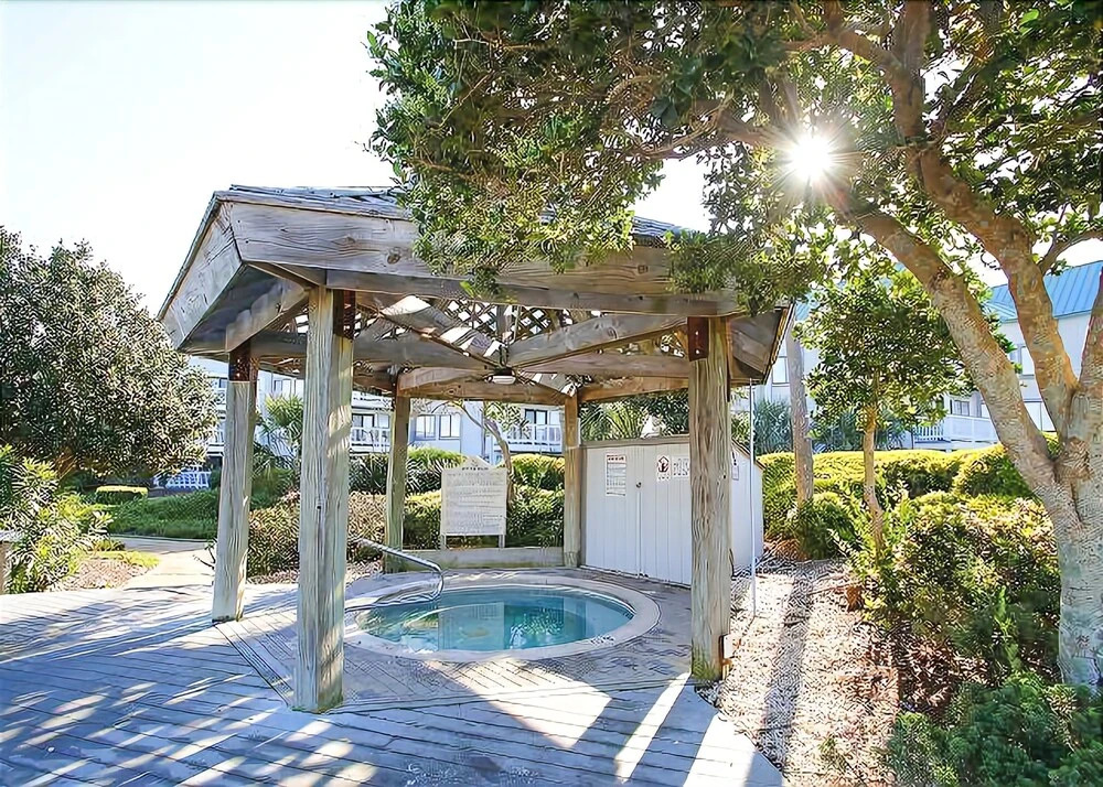 Gulf Shores Condo with Dazzling View by RedAwning