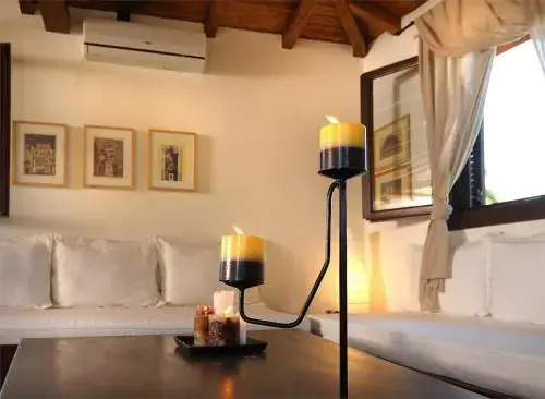 Heos Apartments & Studios