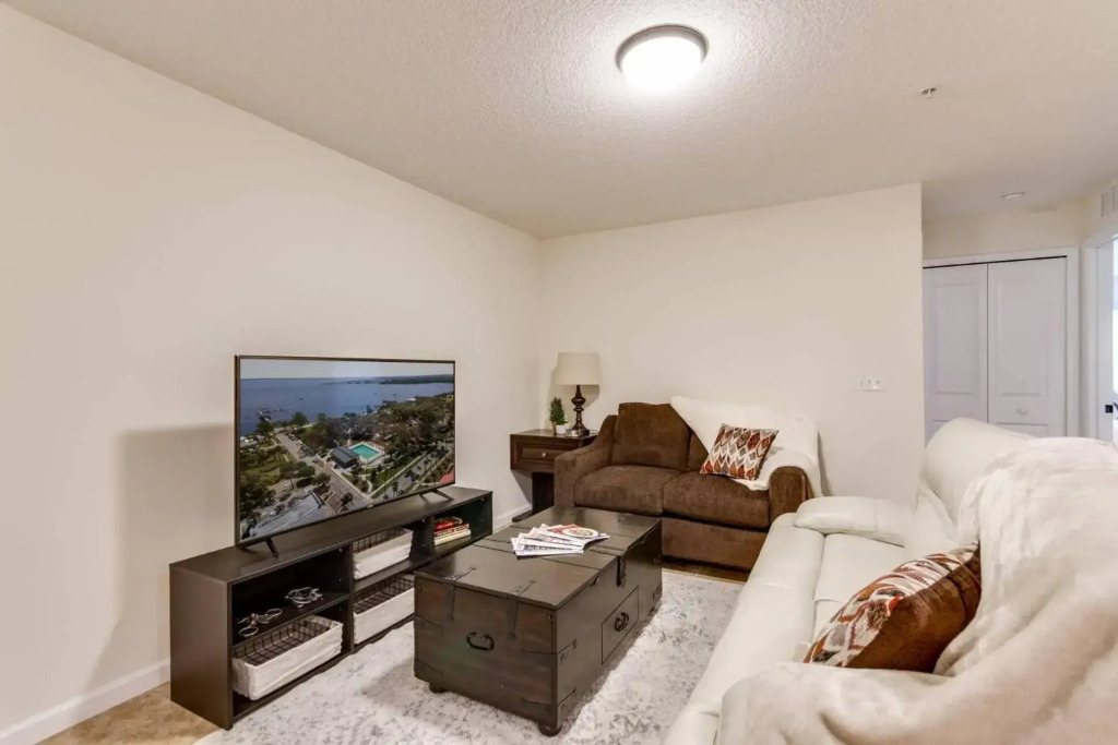 Oak Street #13