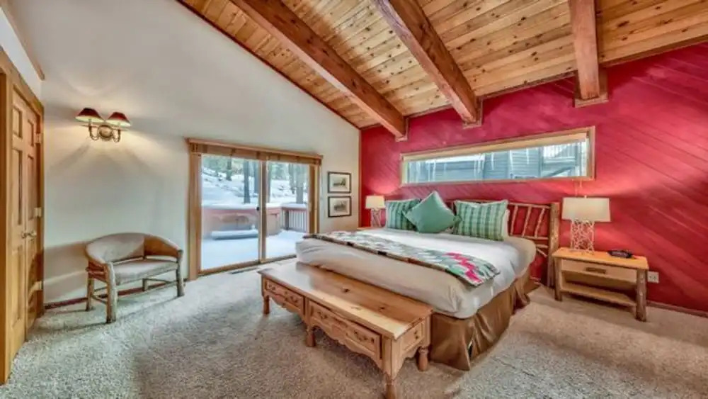 Your Roomy Northstar Retreat Awaits by RedAwning