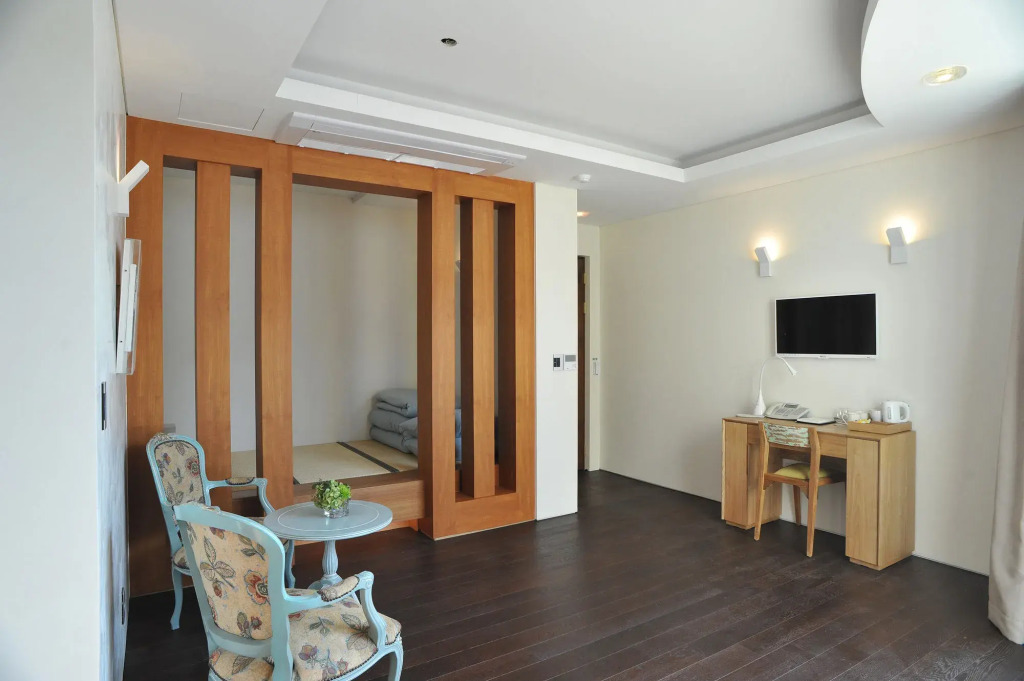 Club Inner Hotel & Resort