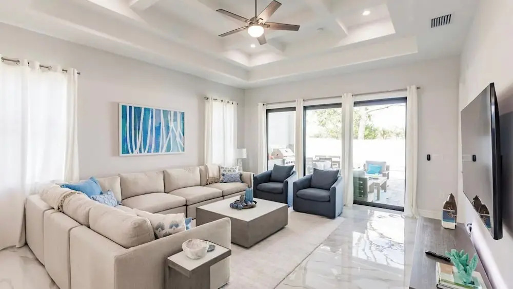 Brisa del Mar by Avantstay 4BR Coastal-modern Retreat + Private Pool + Outdoor Dining Walk to the Gulf + Mercato Minutes Away