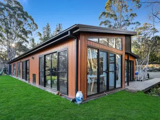"quamby Bluff Lake House, Deloraine, Tasmania"