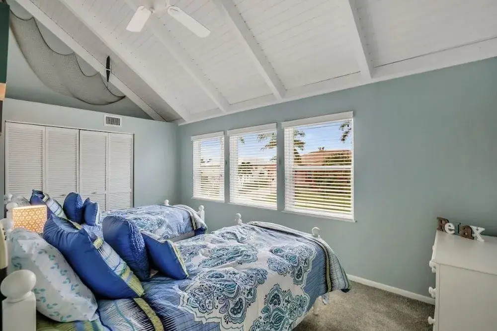 Colonial Avenue Home