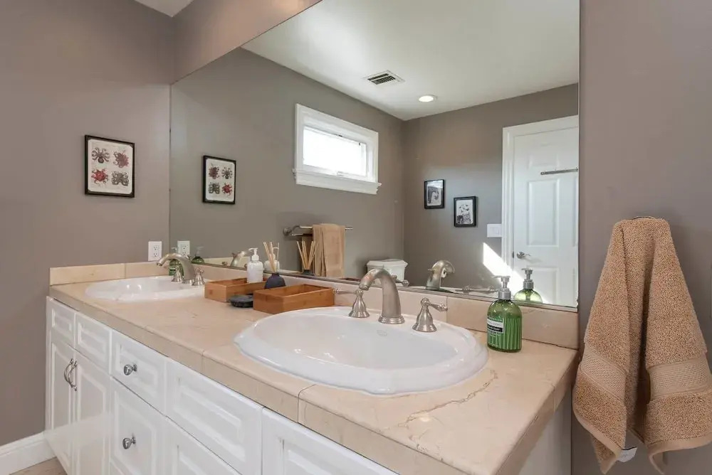 3BR Atwater House Spacious Backyard Sleeps 6
