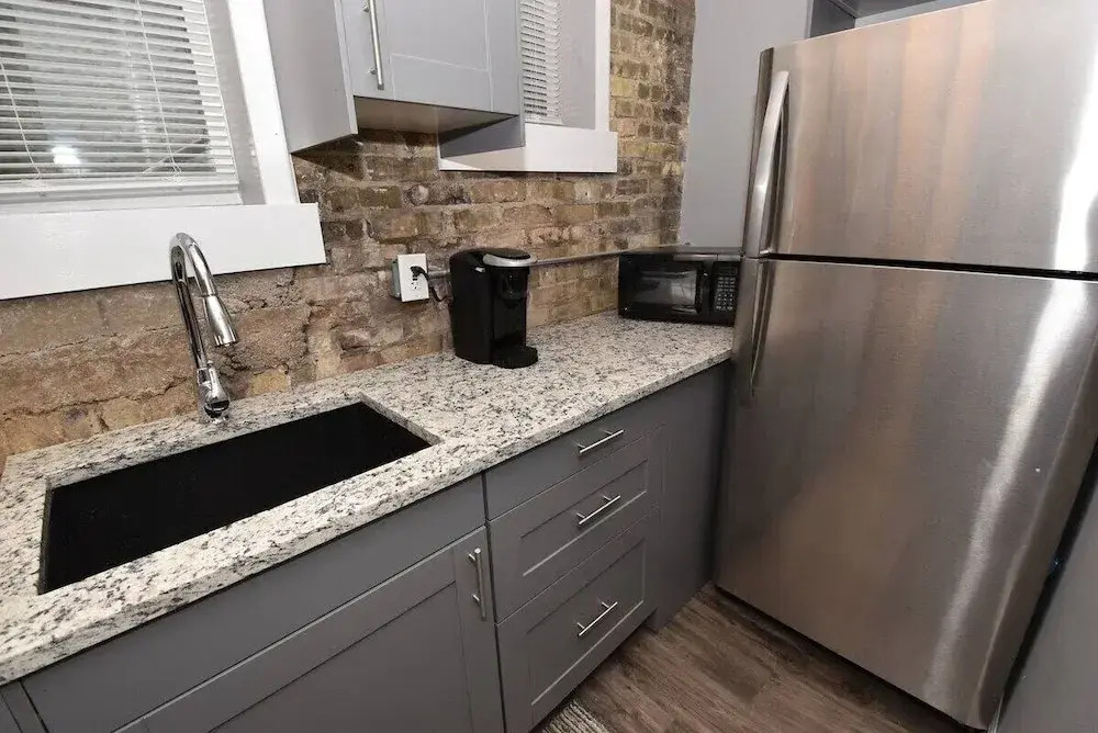 Modern Meets Vintage! Renovated 1 BR in Milwaukee