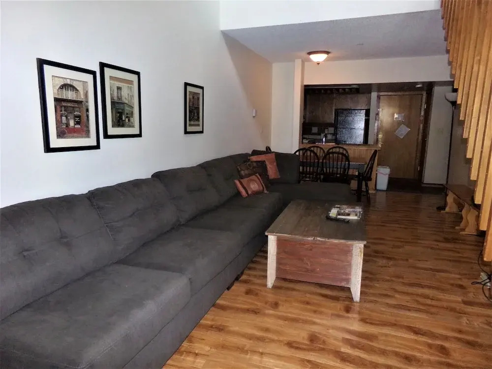 Fox Pine Lodge 3 Bed 3 Bath
