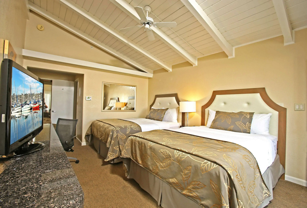 Best Western PLUS Island Palms Hotel & Marina