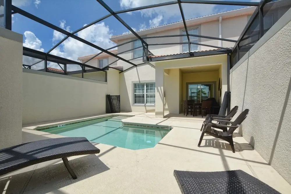 Storey Lake 4 Bedroom Townhome w Splashpool - 1629ST