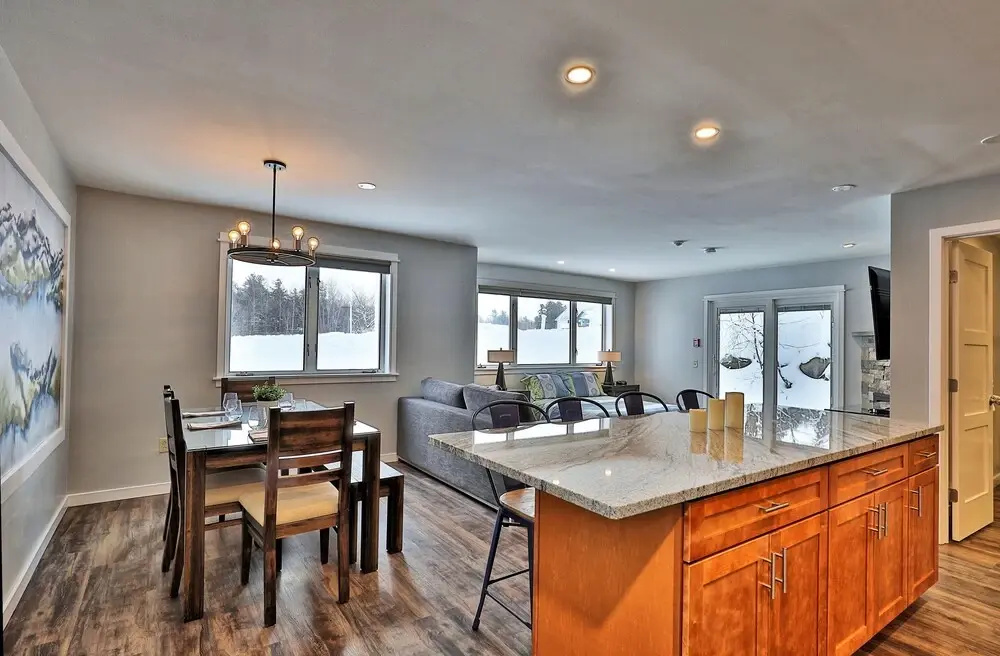 The Mountain Suite at Killington: New! Luxury Suite Sleeps 10