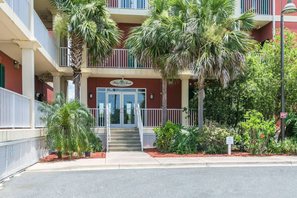 Water Street Hotel & Marina, an Ascend Collection Hotel
