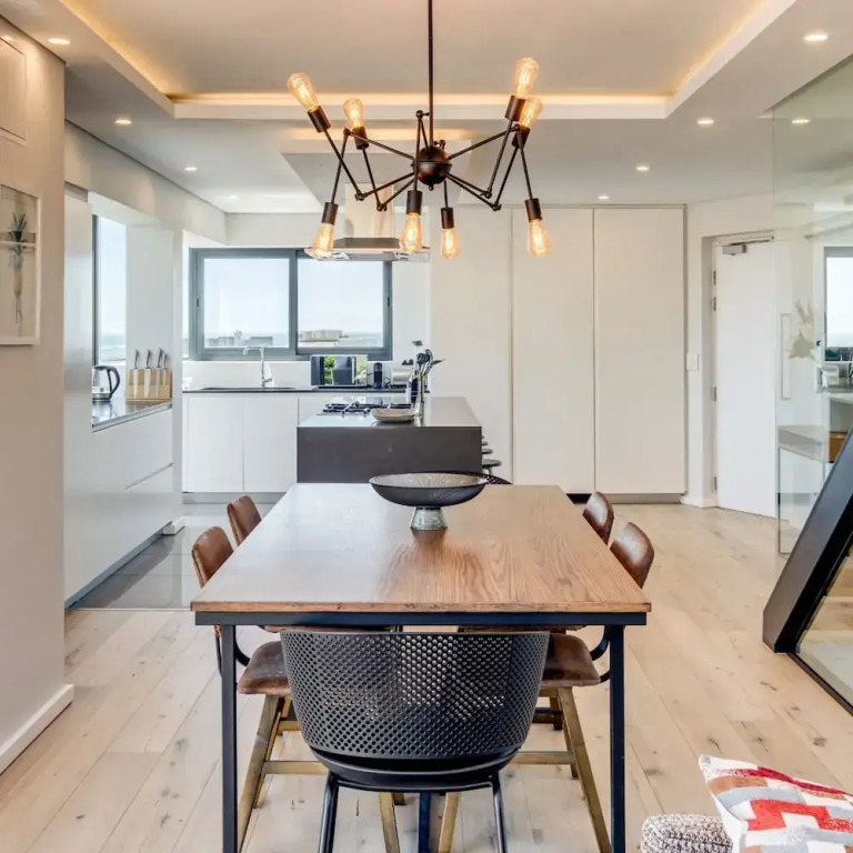 Incredible Penthouse w City Mountain Views Belle Vue Penthouse