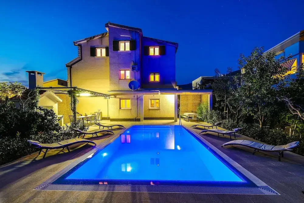 Apartment Vrkljan
