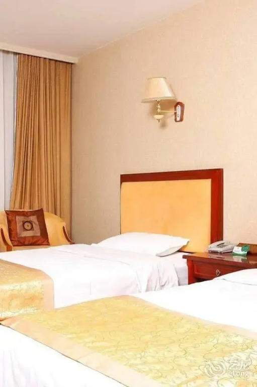 Ground Oriental Hotel