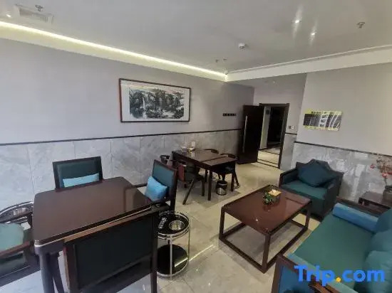 Vienna Hotel (Six Anyuan District Shop)