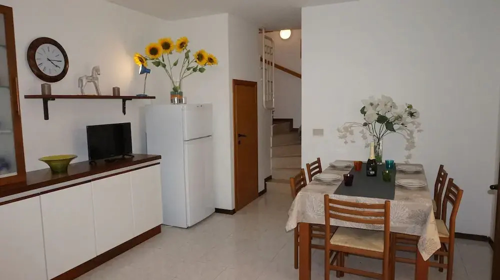 Spectacular Terraced Villa Near the sea With Private Garden, on Three Floors