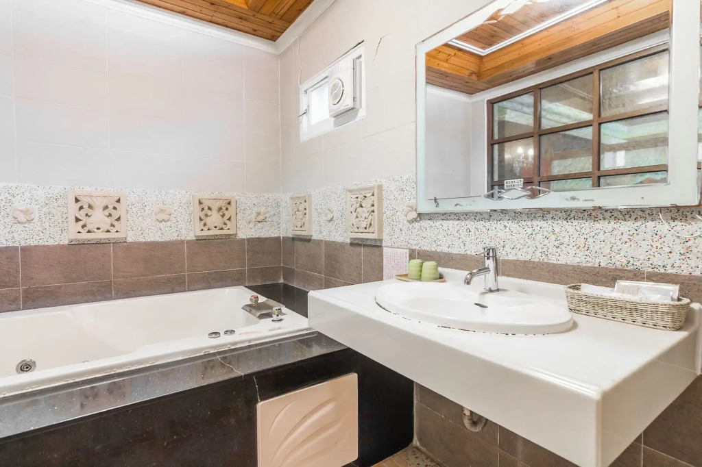Kenting Maya-House B&B