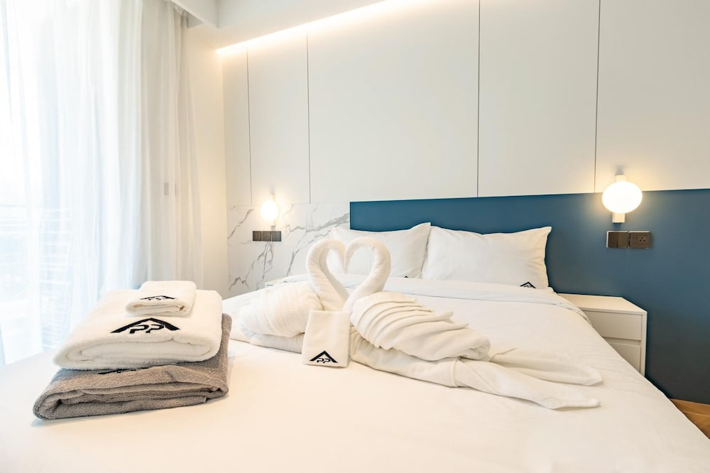 Beachfront Paradise 99 Two Bed Room A5