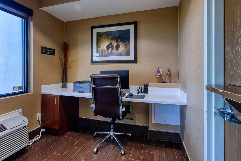 Comfort Inn & Suites Shepherdsville - Louisville South