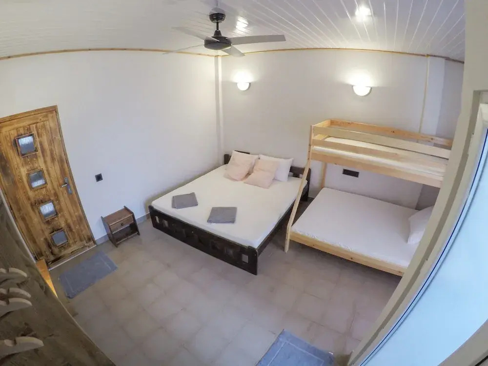 Dhiffushi Inn