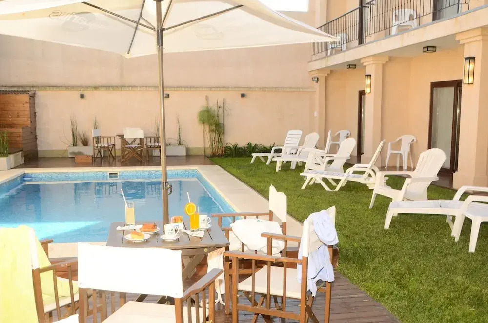 Hotel Roble Blanco
