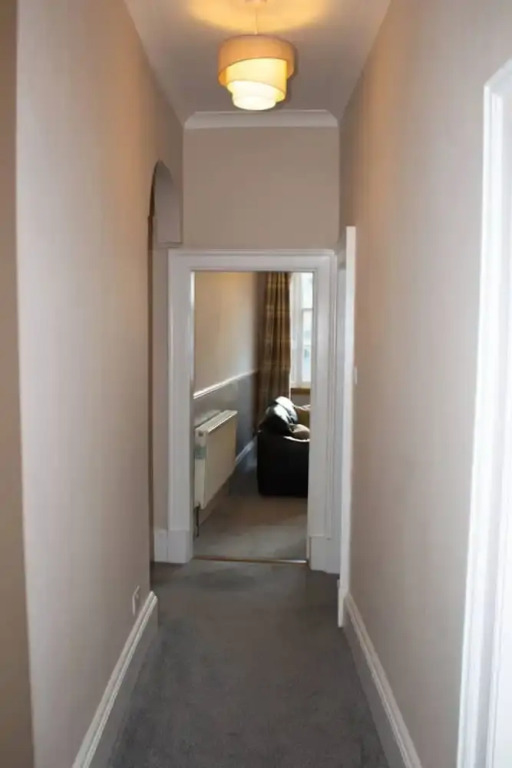 Stylish 3 Bedroom Flat in Historic West End Location