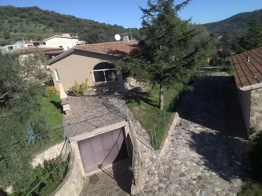 Schifoni House
