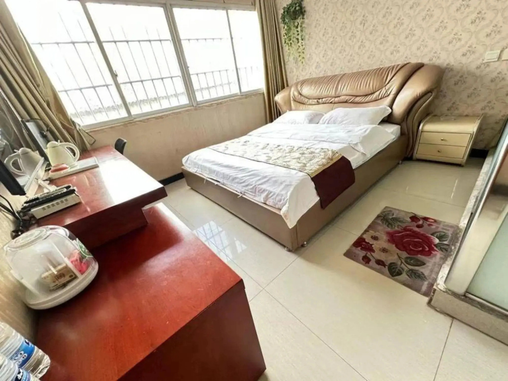 Kunming Helen Theme Hotel