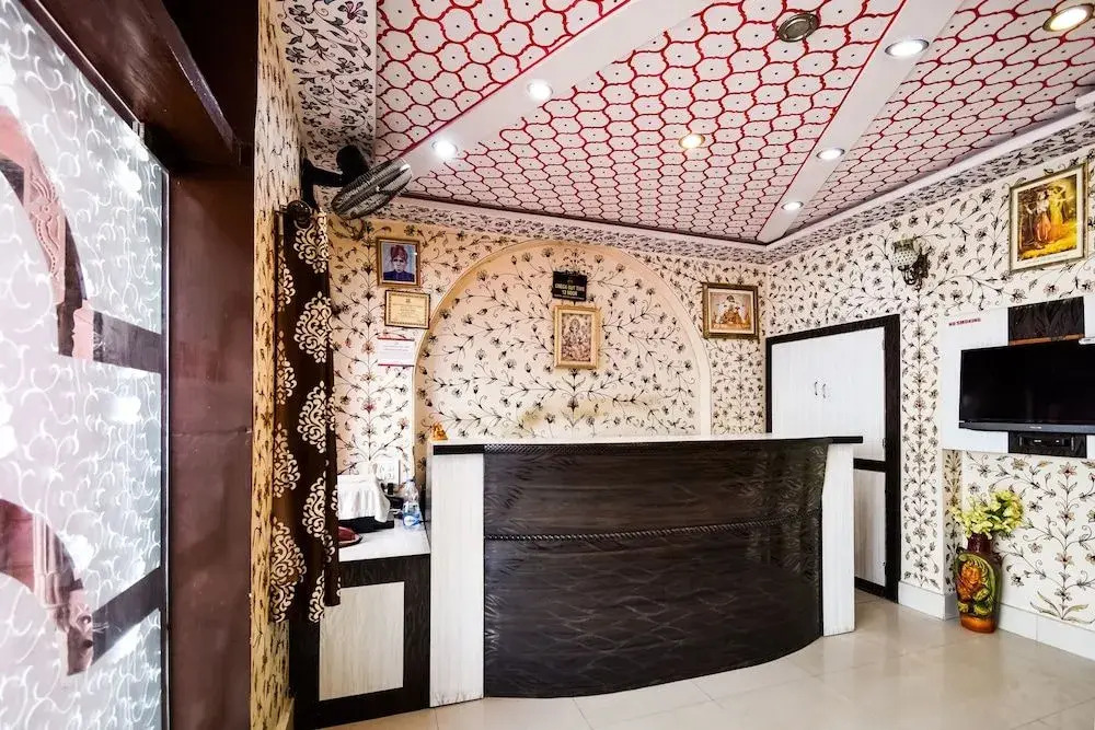 OYO 48665 Kesar Palace