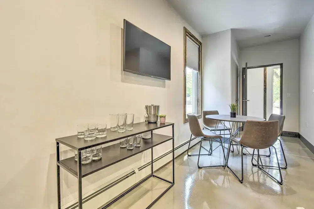Elkhart Lake Townhome - 20 Mi to Sheboygan!