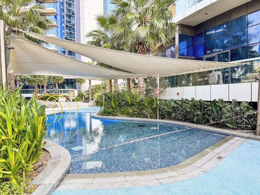 PVH - Paramount - Upscale 2BR