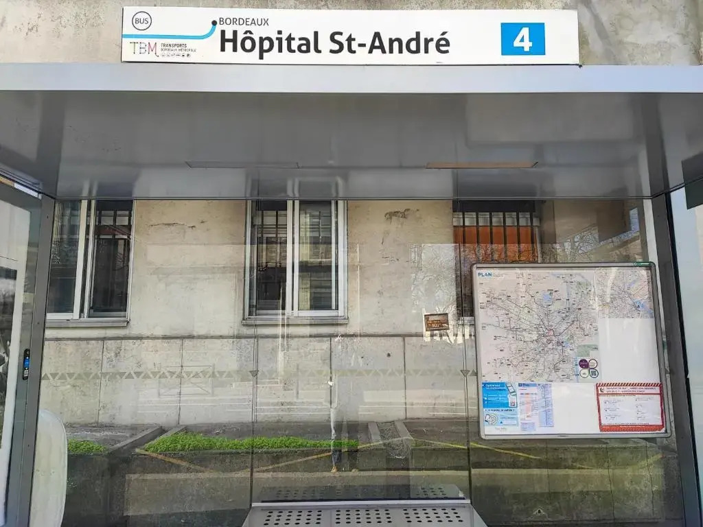 Studio en Duplex-Aircon-Terrasse-Parking-Calme