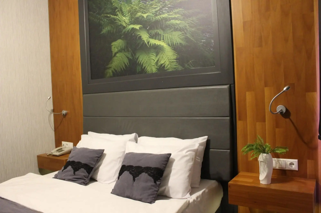 Black Art Otel
